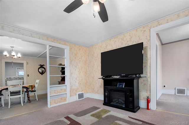 85 Overocker Road, Poughkeepsie, NY 12603