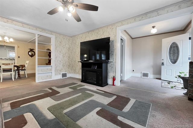 85 Overocker Road, Poughkeepsie, NY 12603