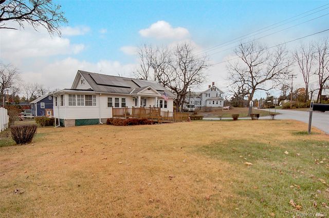 85 Overocker Road, Poughkeepsie, NY 12603