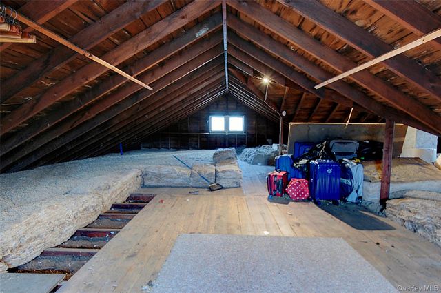 85 Overocker Road, Poughkeepsie, NY 12603