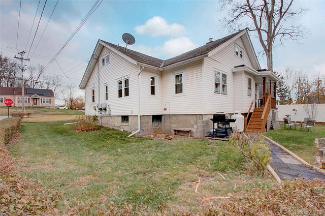 85 Overocker Road, Poughkeepsie, NY 12603