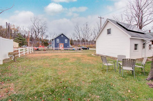 85 Overocker Road, Poughkeepsie, NY 12603