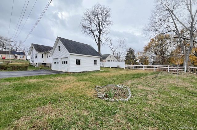 85 Overocker Road, Poughkeepsie, NY 12603