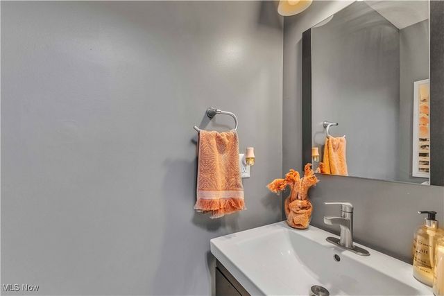 10101 Ravenwood Court, Streetsboro, OH 44241