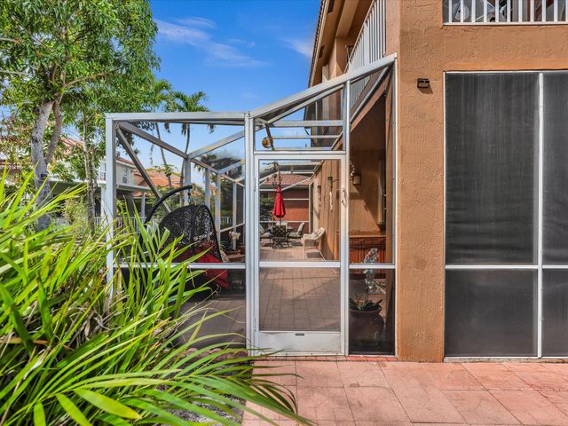 11566 NW 5th Street, Coral Springs, FL 33071