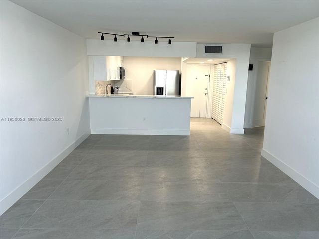 7928 West Dr 707, North Bay Village, FL 33141