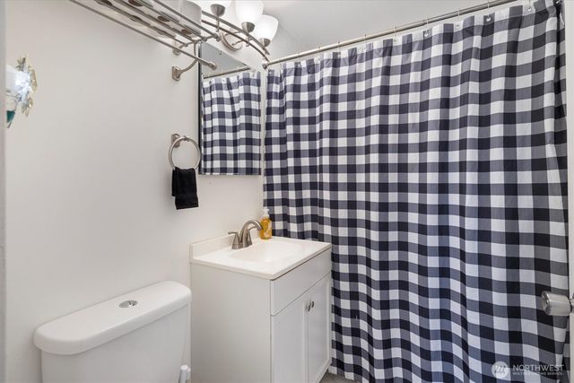 30573 5th Avenue SW, Federal Way, WA 98023