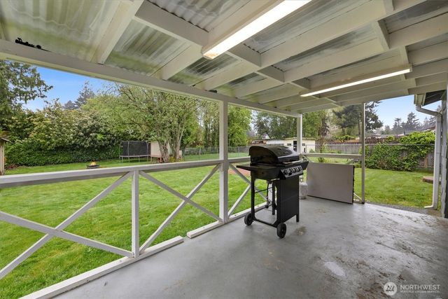 30573 5th Avenue SW, Federal Way, WA 98023