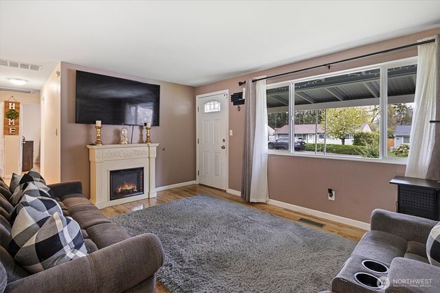 30573 5th Avenue SW, Federal Way, WA 98023