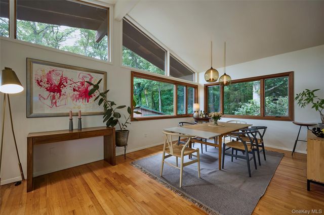 68 Spice Bush Lane, Tuxedo Park, NY 10987