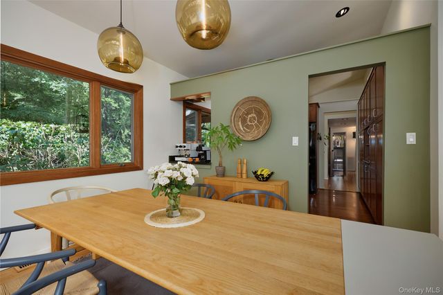 68 Spice Bush Lane, Tuxedo Park, NY 10987