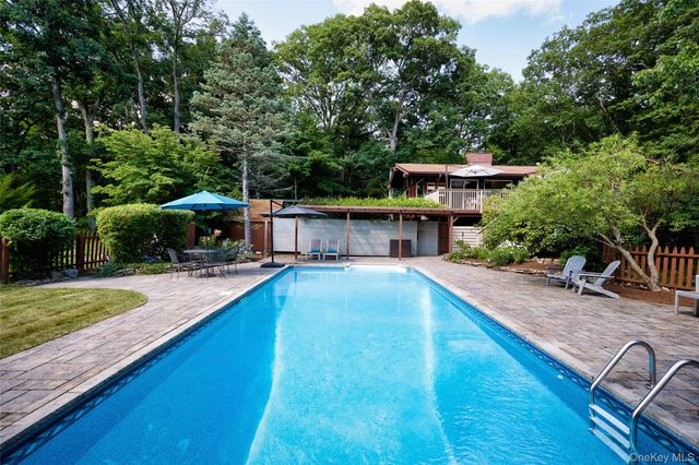 68 Spice Bush Lane, Tuxedo Park, NY 10987