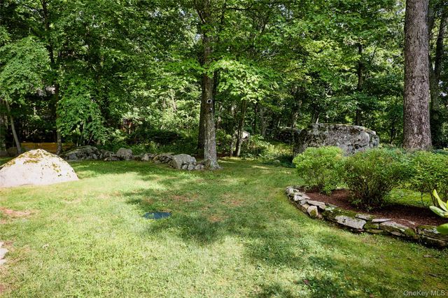 68 Spice Bush Lane, Tuxedo Park, NY 10987