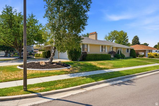 1852 E WILD WILLOW LN, Sandy, UT 84093