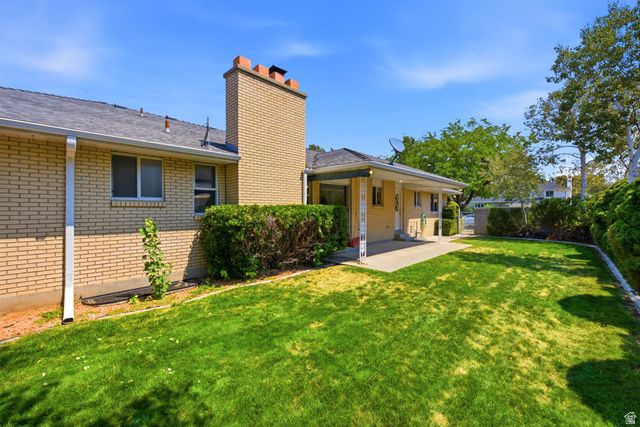 1852 E WILD WILLOW LN, Sandy, UT 84093