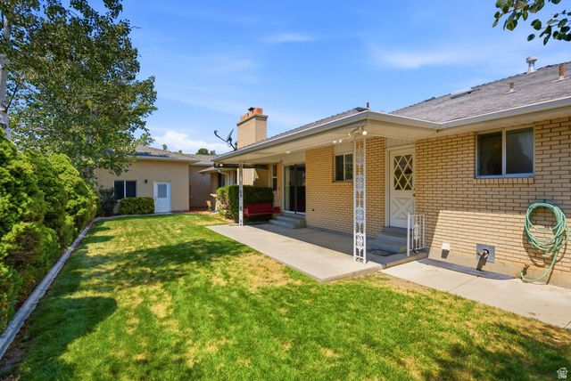 1852 E WILD WILLOW LN, Sandy, UT 84093