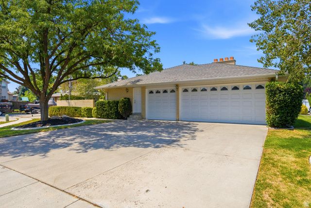 1852 E WILD WILLOW LN, Sandy, UT 84093