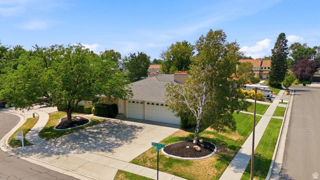 1852 E WILD WILLOW LN, Sandy, UT 84093