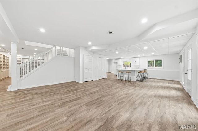 655 Old Riverwoods Lane, Chesterfield, MO 63017