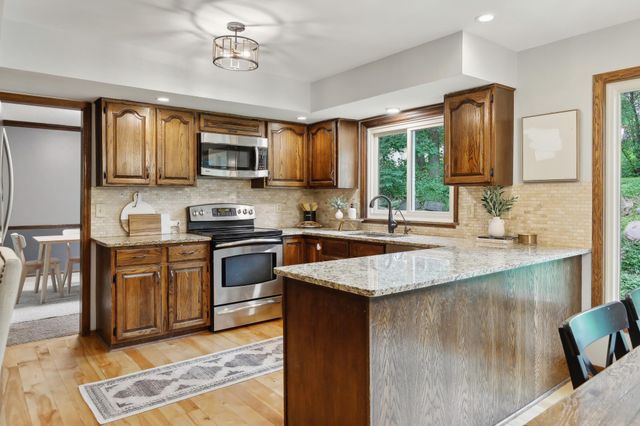 13645 Krestwood Drive, Burnsville, MN 55337
