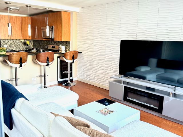 400 E Randolph Street 3314, Chicago, IL 60601