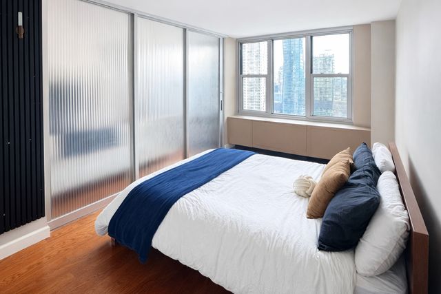 400 E Randolph Street 3314, Chicago, IL 60601