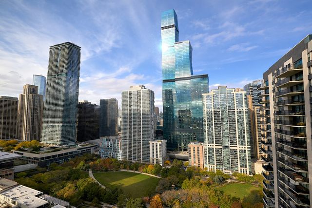 400 E Randolph Street 3314, Chicago, IL 60601