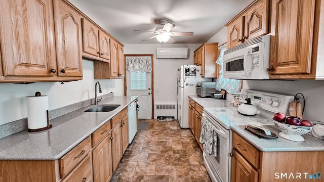 44 Monroe Street, East Hartford, CT 06118
