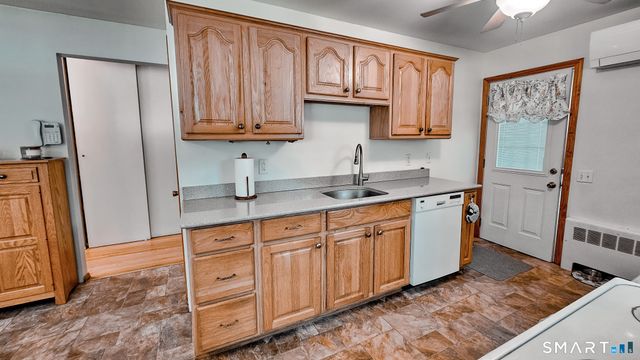 44 Monroe Street, East Hartford, CT 06118