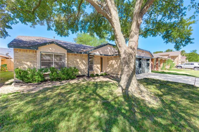 18927 Pine Trace Court, Humble, TX 77346