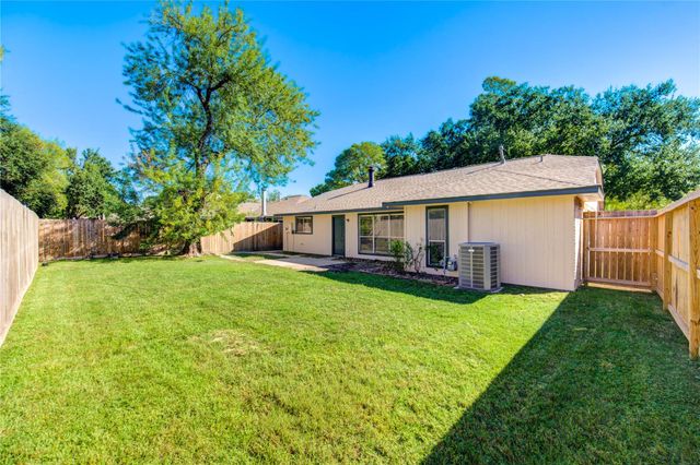 18927 Pine Trace Court, Humble, TX 77346