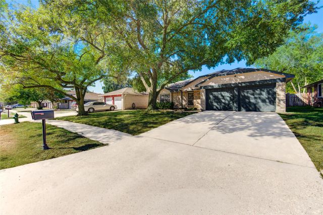 18927 Pine Trace Court, Humble, TX 77346