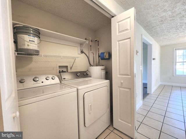 210 W HIGH ST, Felton, DE 19943