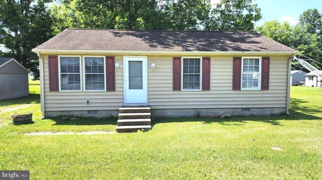 210 W HIGH ST, Felton, DE 19943