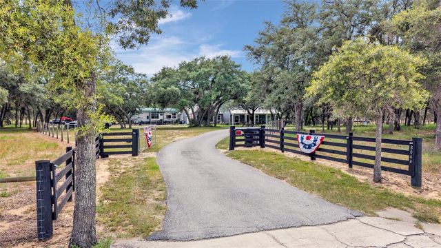 8044 LAKE HATCHINEHA ROAD, Haines City, FL 33844