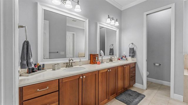 8044 LAKE HATCHINEHA ROAD, Haines City, FL 33844