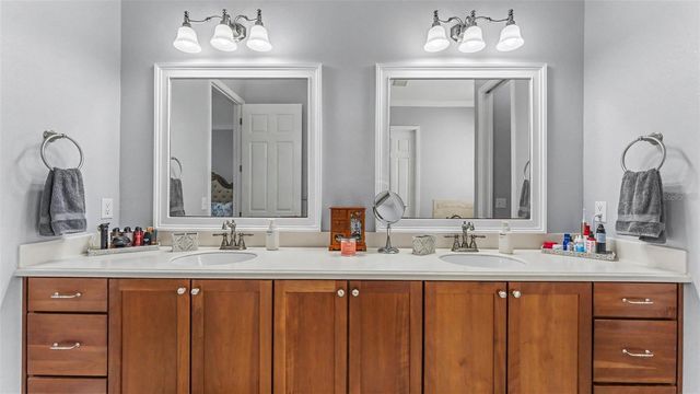 8044 LAKE HATCHINEHA ROAD, Haines City, FL 33844