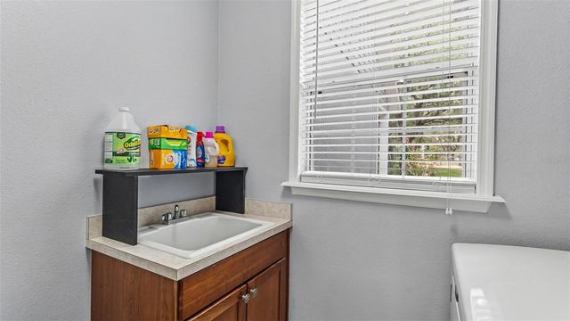 8044 LAKE HATCHINEHA ROAD, Haines City, FL 33844