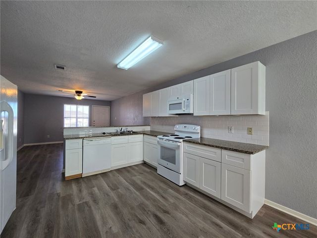 1604 Dugger Circle, Killeen, TX 76543