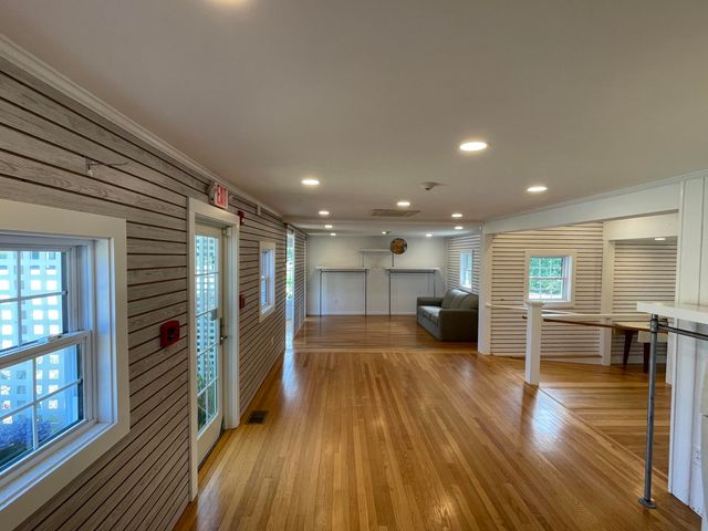 855 Main Street, West Dennis, MA 02670