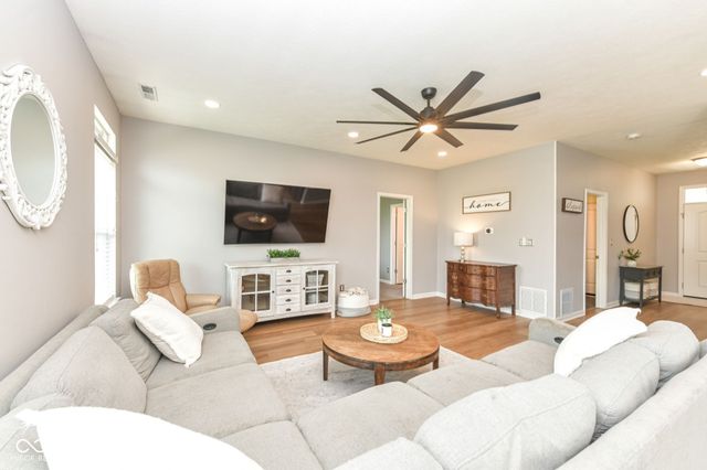 1410 Bigleaf Circle, Sheridan, IN 46069