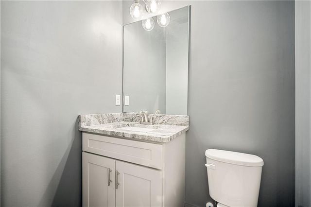 7051 Country Oaks Drive N, Irvington, AL 36544