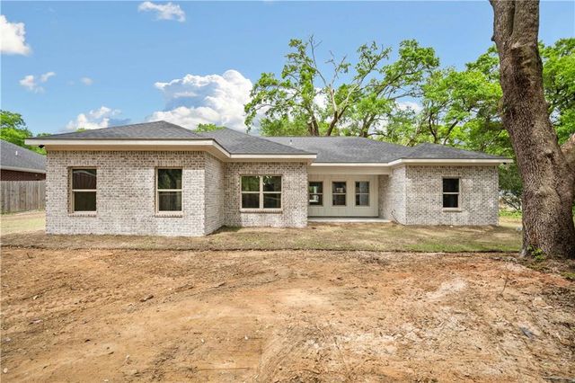 7051 Country Oaks Drive N, Irvington, AL 36544