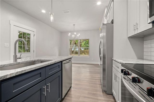 7051 Country Oaks Drive N, Irvington, AL 36544