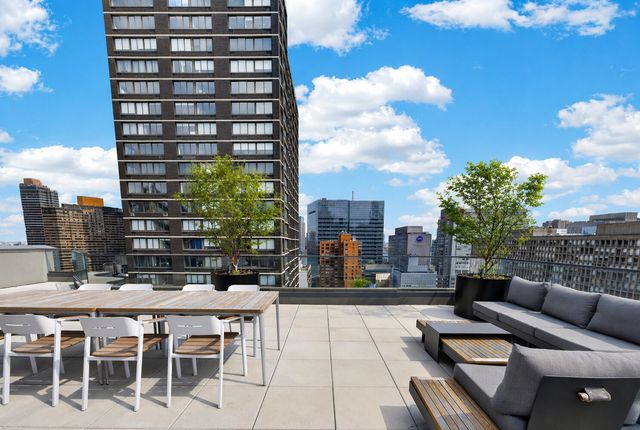 609 2nd Ave Apt 1202, New York City, NY 10016