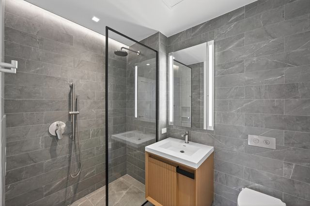 609 2nd Ave Apt 1202, New York City, NY 10016