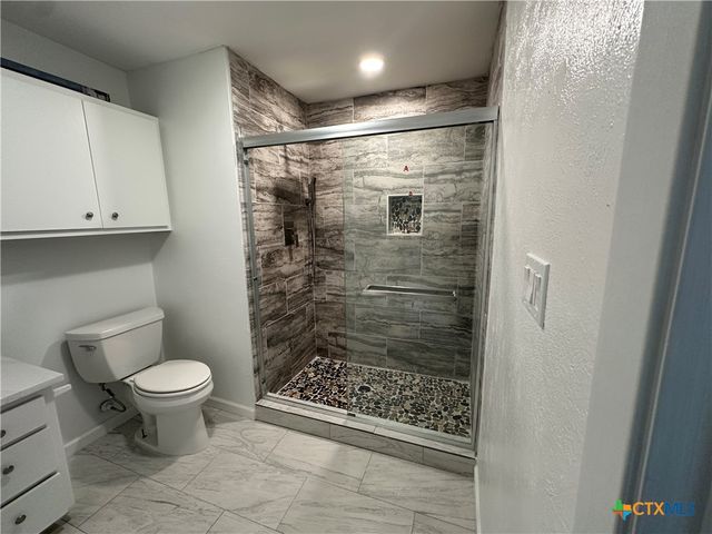 136 Discovery Lane, San Marcos, TX 78666