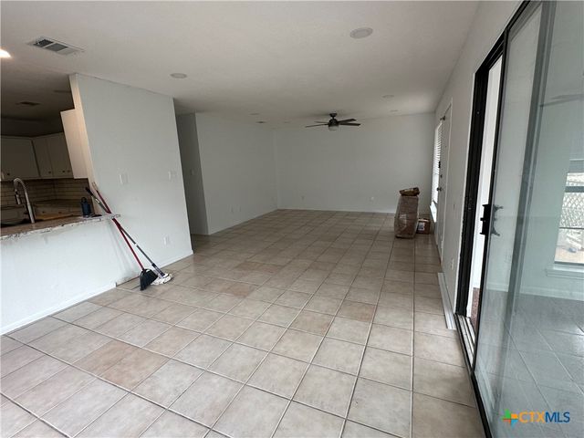 136 Discovery Lane, San Marcos, TX 78666