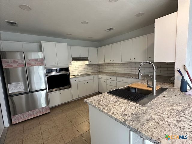 136 Discovery Lane, San Marcos, TX 78666