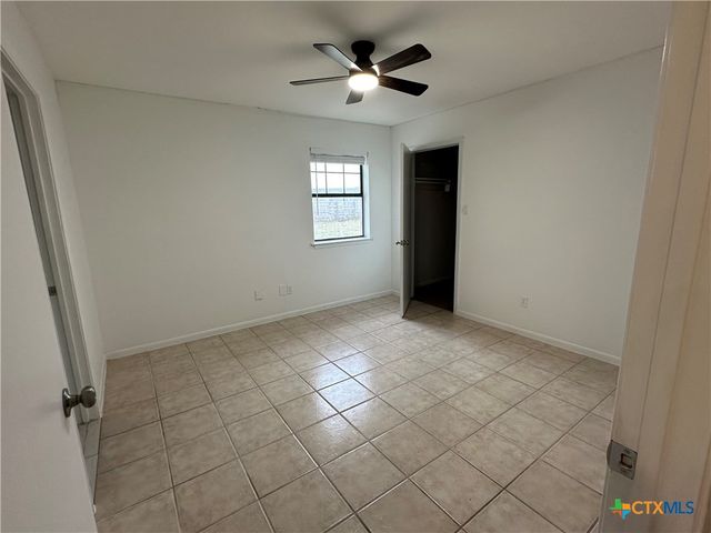 136 Discovery Lane, San Marcos, TX 78666